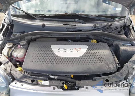 2017 Fiat 500E Battery Electric z USA, uszkodzony, nr VIN 3C3CFFGE3HT600532